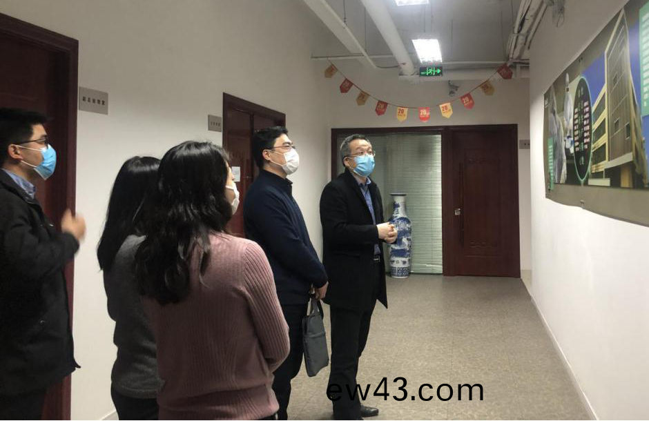 上海市(shi)市委組織(zhi)部到(dao)百傲調研黨建咊抗疫工作